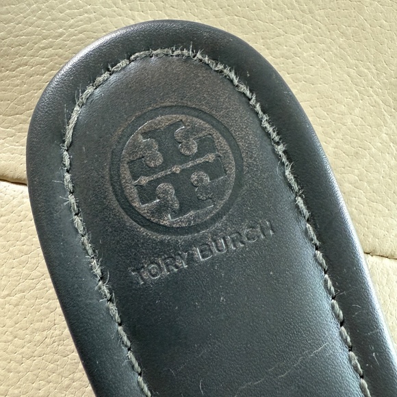 Authentic Tory Burch Miller Sandals Flip Flops Logo Leather Gray W 8.5 - Picture 8 of 8